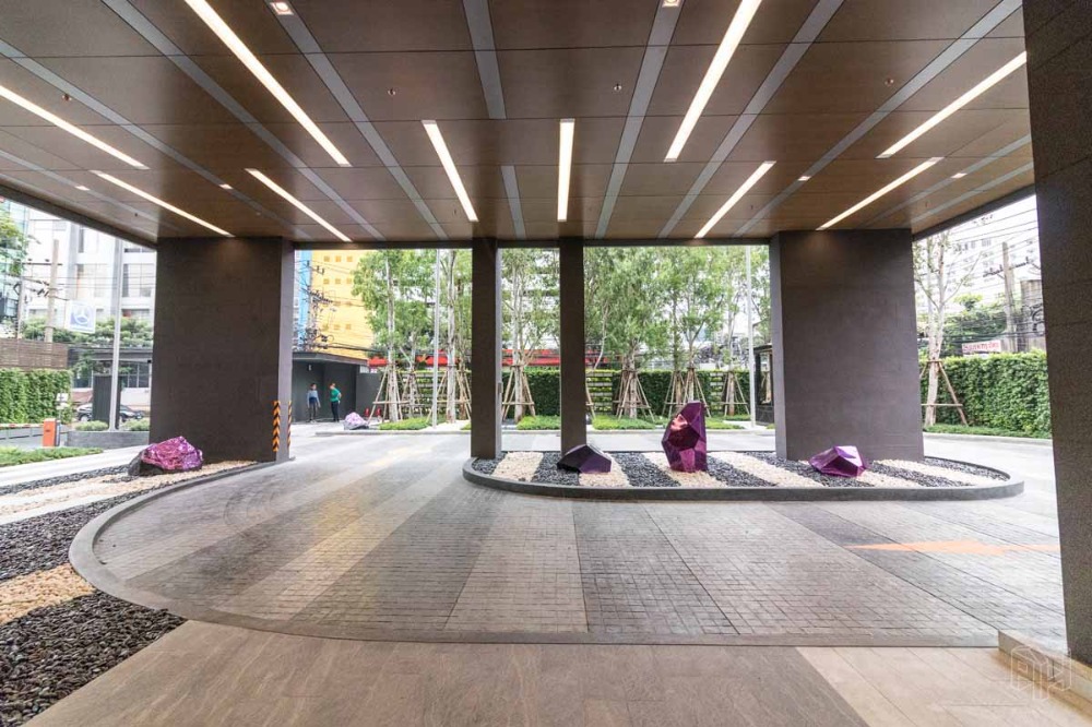 ขายคอนโดราชเทวี พญาไท : ขายด่วน! RHYTHM Rangnam คอนโดยอดฮิตของชาวรางน้ำ ปล่อยเช่าก็ดี อยู่เองก็ได้ ตึกสุดฮิตของคุณหมอ