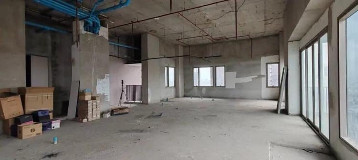 ขายคอนโดสุขุมวิท อโศก ทองหล่อ : เพนท์เฮ้าส์หายากในทองหล่อ ใกล้ BTS ชั้นสูง วิวเมืองเปิดโล่ง ห้องเปล่า พร้อมออกแบบเป็นบ้านหรูในแบบของคุณเอง