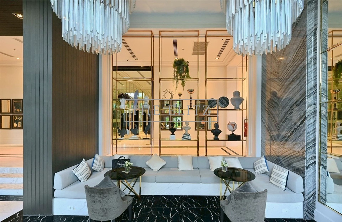 ให้เช่าคอนโดวิทยุ ชิดลม หลังสวน : ✨ ที่สุดของ Rooftop Facilities ในย่านเพลินจิต สระว่ายน้ำลอยฟ้าและ Sky Club ที่สวยที่สุดที่ Life One Wireless 🎉