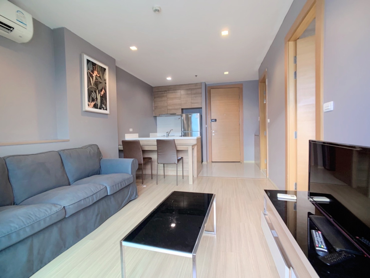 พร้อมเข้าอยู่ ‼️ Rhythm Ratchada - Huai Khwang ห้องสวย ราคาดี เดินทางสะดวก อยู่ใกล้ MRT ห้วยขวาง  Loading...