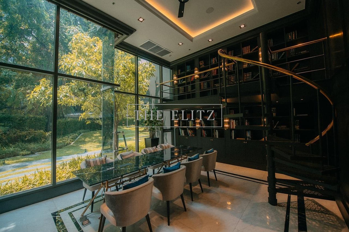 ให้เช่าคอนโดวิทยุ ชิดลม หลังสวน : ✨ ที่สุดของ Rooftop Facilities ในย่านเพลินจิต สระว่ายน้ำลอยฟ้าและ Sky Club ที่สวยที่สุดที่ Life One Wireless 🎉