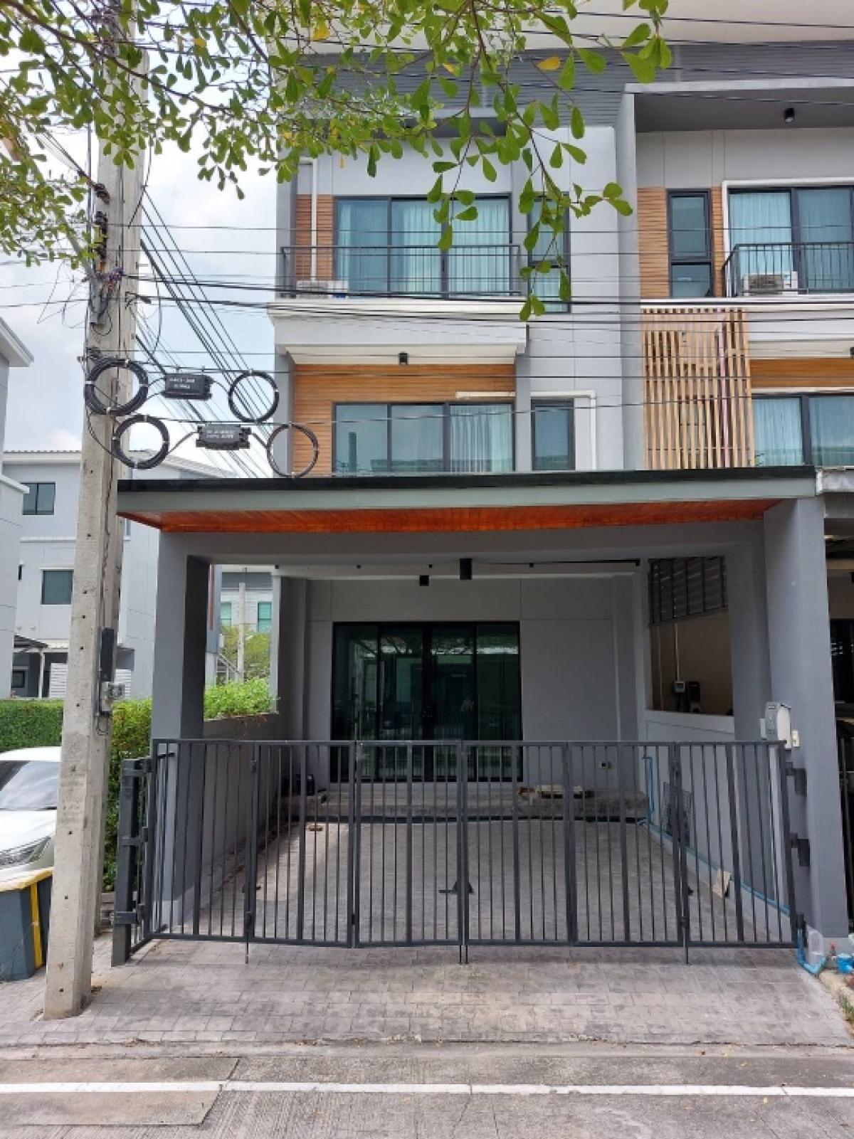 ให้เช่าทาวน์โฮมสมุทรปราการ สำโรง : ให้เช่า ทาวน์โฮม 3 ชั้น โครงการการ อีโค-สเปซ บางนา-วงแหวน ราคา 20,000 บ.