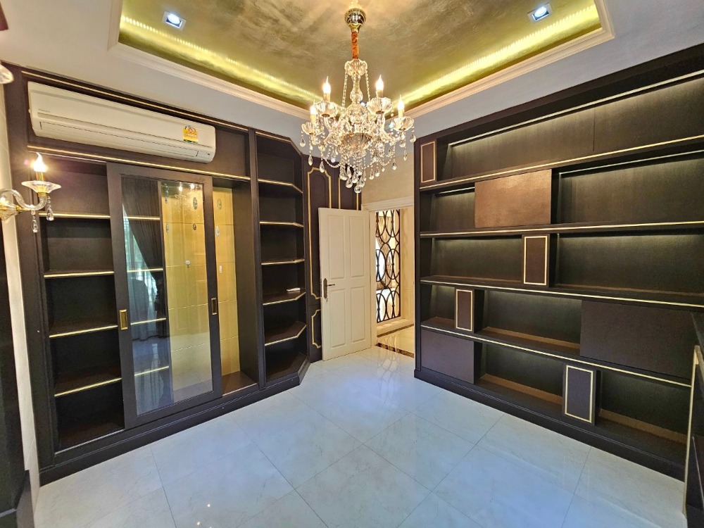 ขายบ้านแจ้งวัฒนะ เมืองทอง : ขาย บ้านเดี่ยว พร้อมอาคารออฟฟิศ ในหมู่บ้าน เศรษฐสิริ แจ้งวัฒนะ-ประชาชื่น 5 ห้องนอน Built-in ทั้งหลัง 118.7 ตร.ว. หน้าบ้านติดสวนส่วนกลาง ต.บ้านใหม่ อ.ปากเกร็ด จ.นนทบุรี