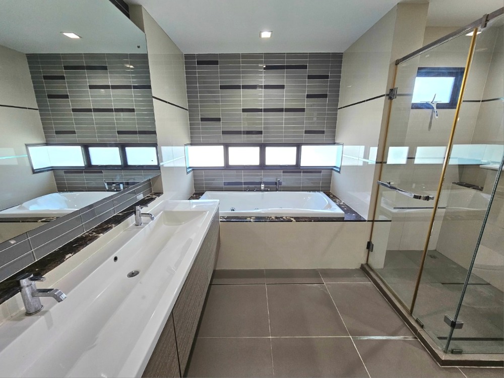 ขายบ้านแจ้งวัฒนะ เมืองทอง : ขาย บ้านเดี่ยว พร้อมอาคารออฟฟิศ ในหมู่บ้าน เศรษฐสิริ แจ้งวัฒนะ-ประชาชื่น 5 ห้องนอน Built-in ทั้งหลัง 118.7 ตร.ว. หน้าบ้านติดสวนส่วนกลาง ต.บ้านใหม่ อ.ปากเกร็ด จ.นนทบุรี