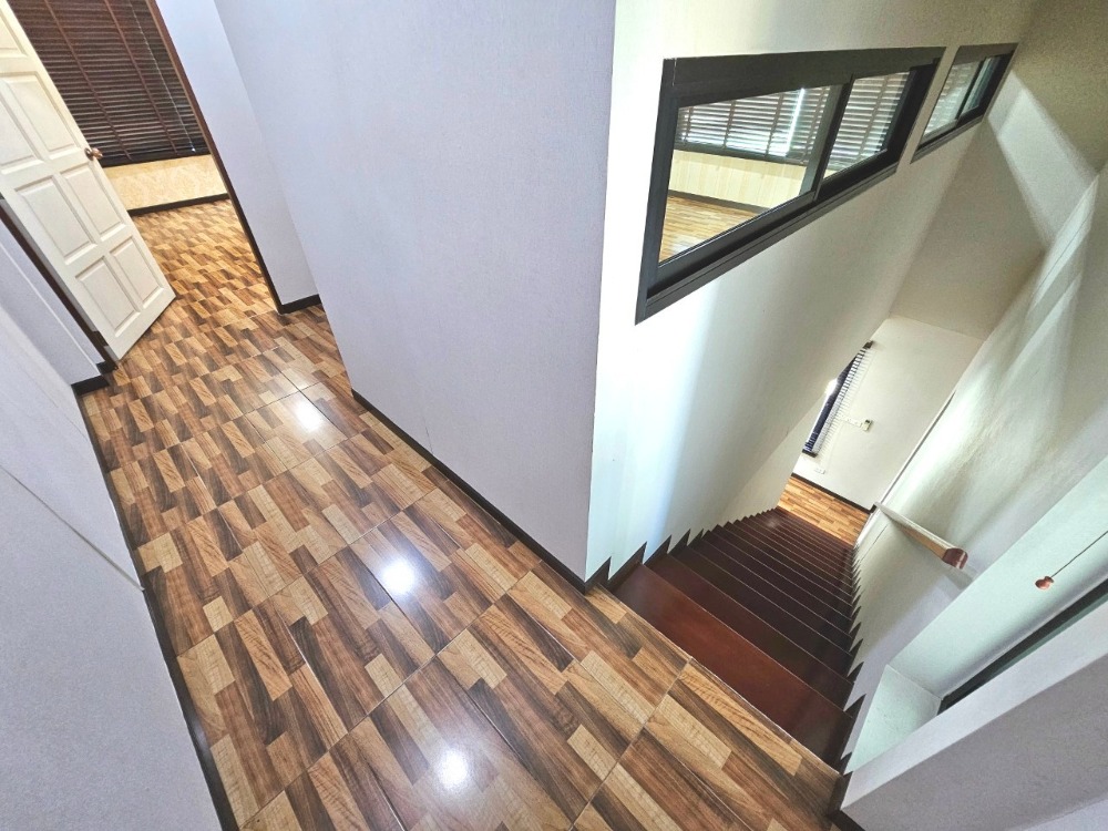 ขายบ้านแจ้งวัฒนะ เมืองทอง : ขาย บ้านเดี่ยว พร้อมอาคารออฟฟิศ ในหมู่บ้าน เศรษฐสิริ แจ้งวัฒนะ-ประชาชื่น 5 ห้องนอน Built-in ทั้งหลัง 118.7 ตร.ว. หน้าบ้านติดสวนส่วนกลาง ต.บ้านใหม่ อ.ปากเกร็ด จ.นนทบุรี