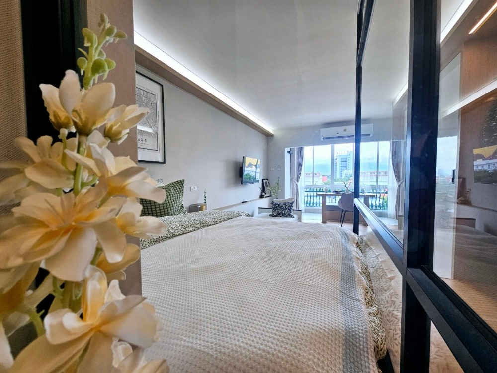 For SaleCondoChiang Mai : For sale Hillside Condominium 9 near the American Consulate, Chiang Mai, only 1.99 million baht.