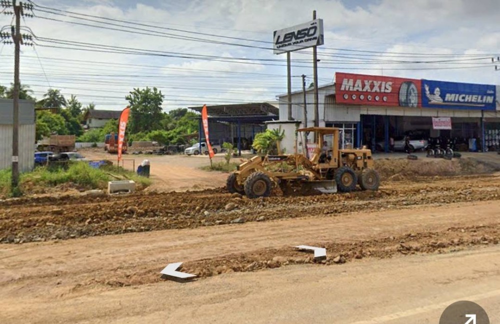 ขายที่ดินพัทลุง : ขาย ที่ดิน 4 ไร่ 41 ตารางวา  ติดถนนเพชรเกษม ต.ท่ามิหรำ อ.เมือง จ.พัทลุง ทางเข้ากว้าง 30.5 เมตร