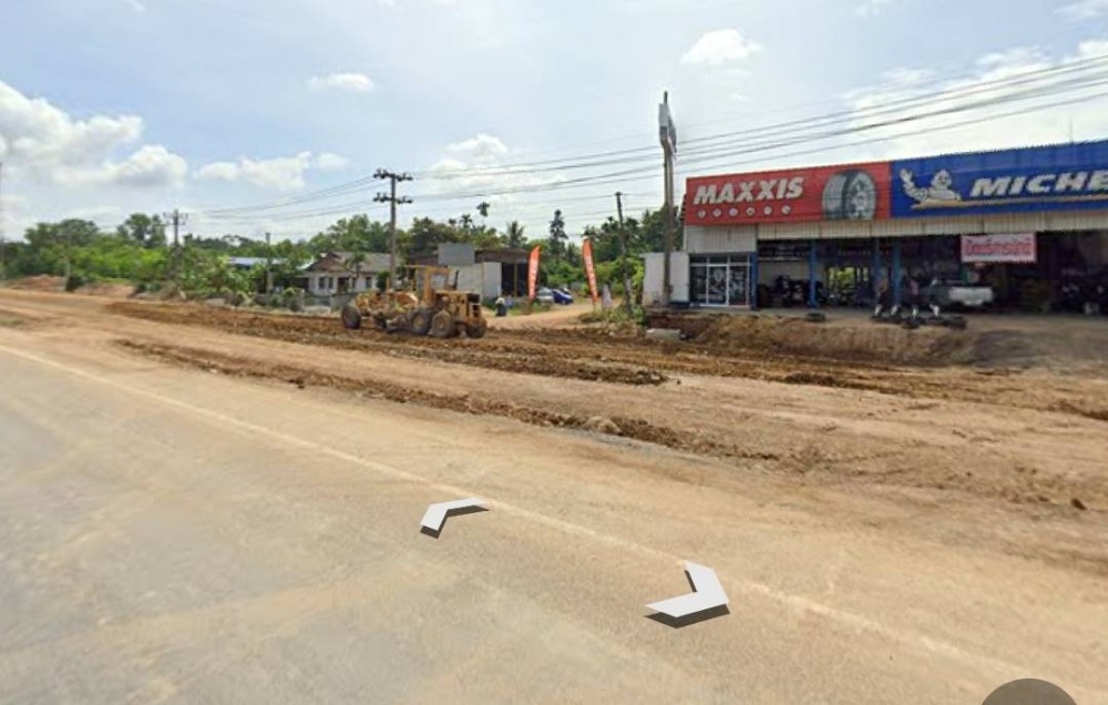 ขายที่ดินพัทลุง : ขาย ที่ดิน 4 ไร่ 41 ตารางวา  ติดถนนเพชรเกษม ต.ท่ามิหรำ อ.เมือง จ.พัทลุง ทางเข้ากว้าง 30.5 เมตร