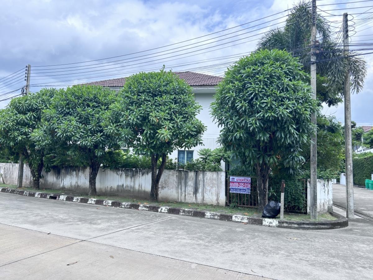 For SaleHousePathum Thani,Rangsit, Thammasat : Urgent sale, corner house, near the club, beginning of the project.