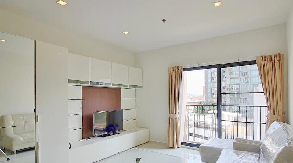 ให้เช่าคอนโดสุขุมวิท อโศก ทองหล่อ : 7395😊 For RENT ให้เช่า 1 ห้องนอน🚄ใกล้ BTS เอกมัย🏢โนเบิล รีวิล เอกมัย Noble Reveal Ekkamai🔔พื้นที่:52.00ตร.ม.💲เช่า:28,000฿📞O99-5919653,065-9423251✅LineID:@sureresidence