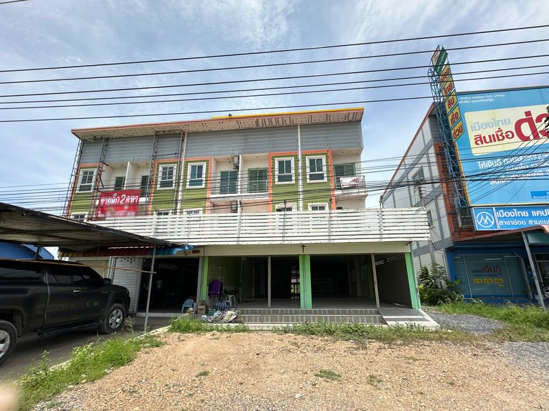 For SaleShop HouseAyutthaya : For sale: 2 commercial buildings in Bang Sai, adjacent to each other, corner building, on a 4-lane highway, Tambon Mai Tra, Amphoe Bang Sai, Phra Nakhon Si Ayutthaya, suitable for business.