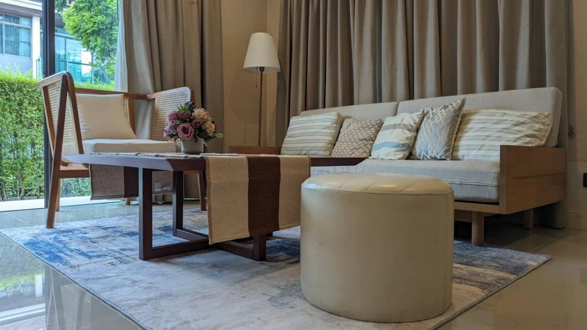 For RentHousePattanakan, Srinakarin : 📢👇 Living in good compound and good security at Setthasiri Krungthep Kreetha 1, near Brighton College International School, Wellington College International School Setthasiri Krungthep Kreetha