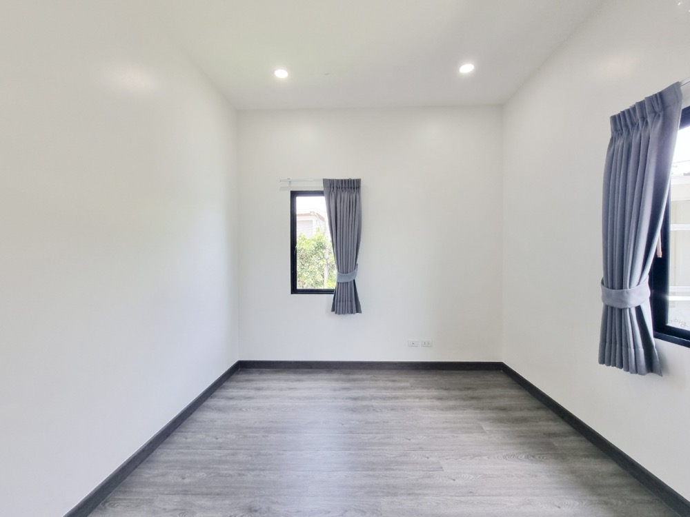 For SaleHouseLadkrabang, Suwannaphum Airport : K-5941 Urgent sale! Twin house, Pruksa WE/2 On Nut Rama 9, corner house, near Airport Link