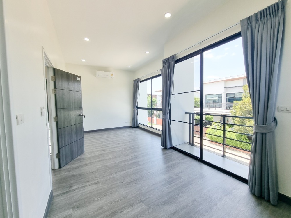 For SaleHouseLadkrabang, Suwannaphum Airport : K-5941 Urgent sale! Twin house, Pruksa WE/2 On Nut Rama 9, corner house, near Airport Link