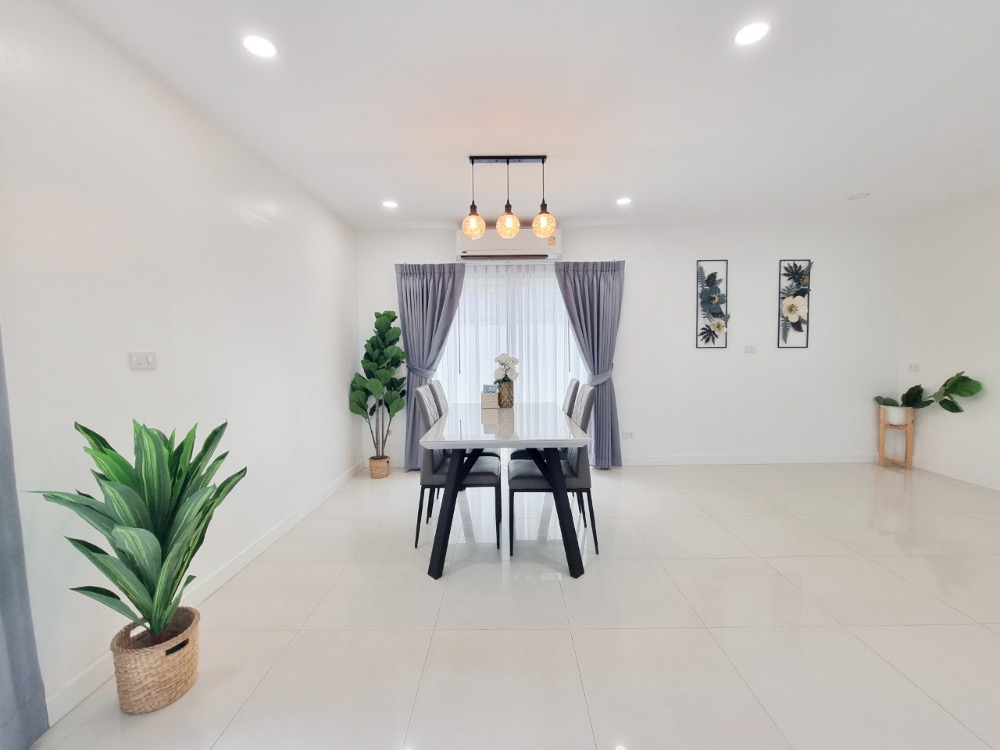 For SaleHouseLadkrabang, Suwannaphum Airport : K-5941 Urgent sale! Twin house, Pruksa WE/2 On Nut Rama 9, corner house, near Airport Link