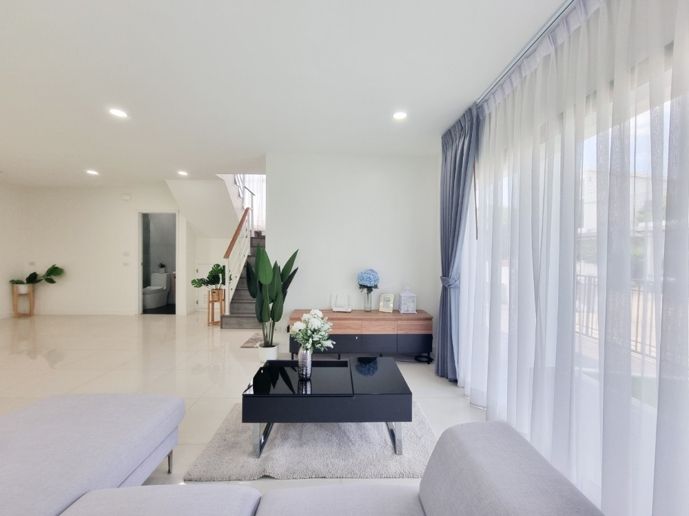 For SaleHouseLadkrabang, Suwannaphum Airport : K-5941 Urgent sale! Twin house, Pruksa WE/2 On Nut Rama 9, corner house, near Airport Link