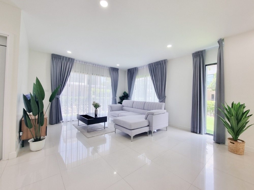 For SaleHouseLadkrabang, Suwannaphum Airport : K-5941 Urgent sale! Twin house, Pruksa WE/2 On Nut Rama 9, corner house, near Airport Link