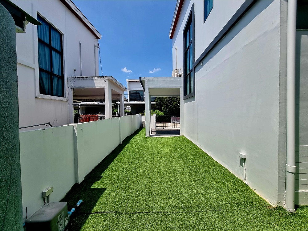 For SaleHouseLadkrabang, Suwannaphum Airport : K-5941 Urgent sale! Twin house, Pruksa WE/2 On Nut Rama 9, corner house, near Airport Link