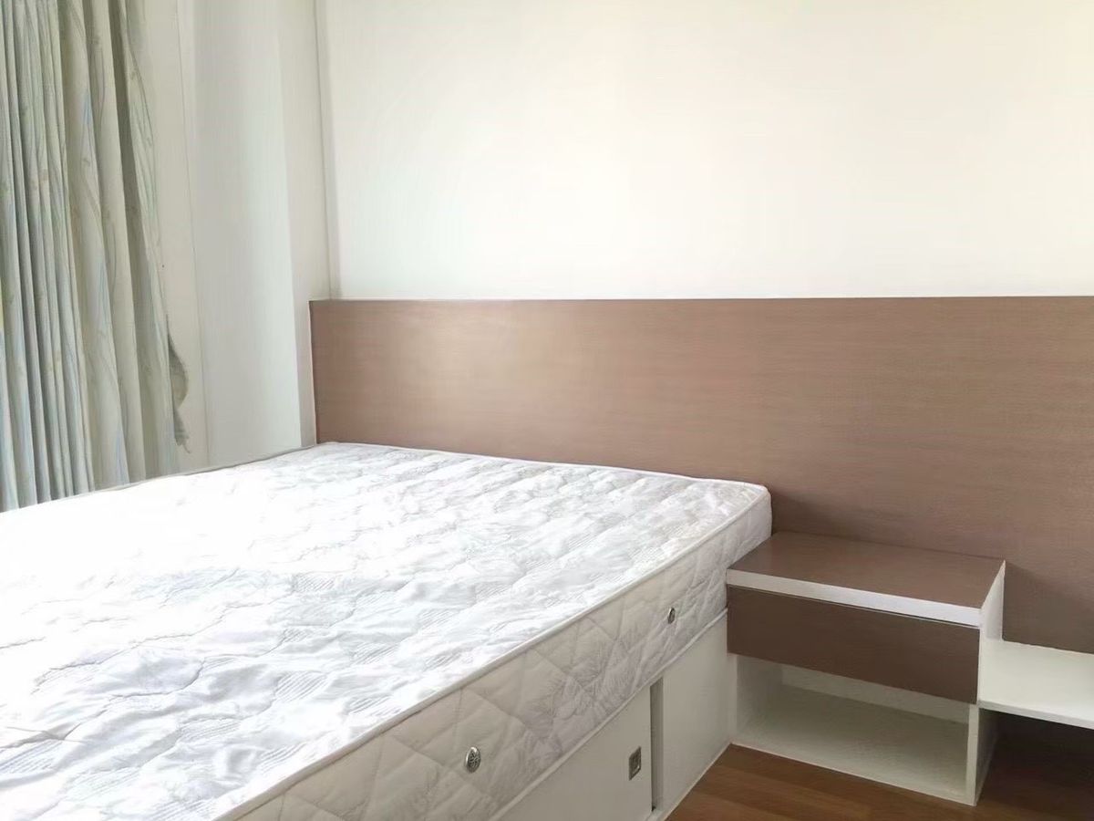 For RentCondoKhlongtoei, Kluaynamthai : K-5944 Urgent for rent! LPN Rama 4, Kluai Nam Thai, ready to move in room
