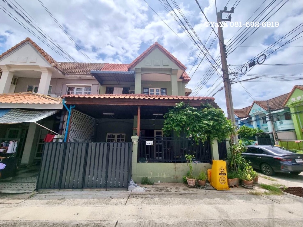 For SaleTownhomeNonthaburi, Bang Yai, Bangbuathong : Townhouse for sale, corner house, Laphawan Village 8, Bang Bua Thong, Nonthaburi