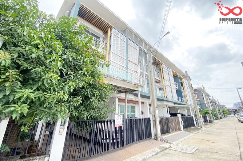 For SaleHouseChaengwatana, Muangthong : Townhouse for sale, 3 floors, Chuenchuen Modus Centro, 30.3 square wah, Soi Chaeng Watthana-Pak Kret 41, end unit