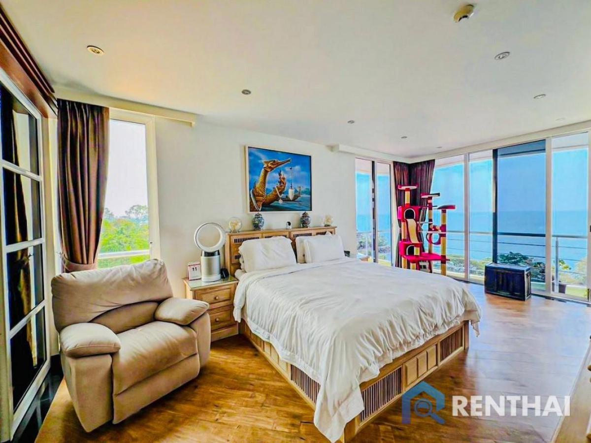 Luxurious 3bed Condo in Pattayas Pure Sunset Beach Loading...