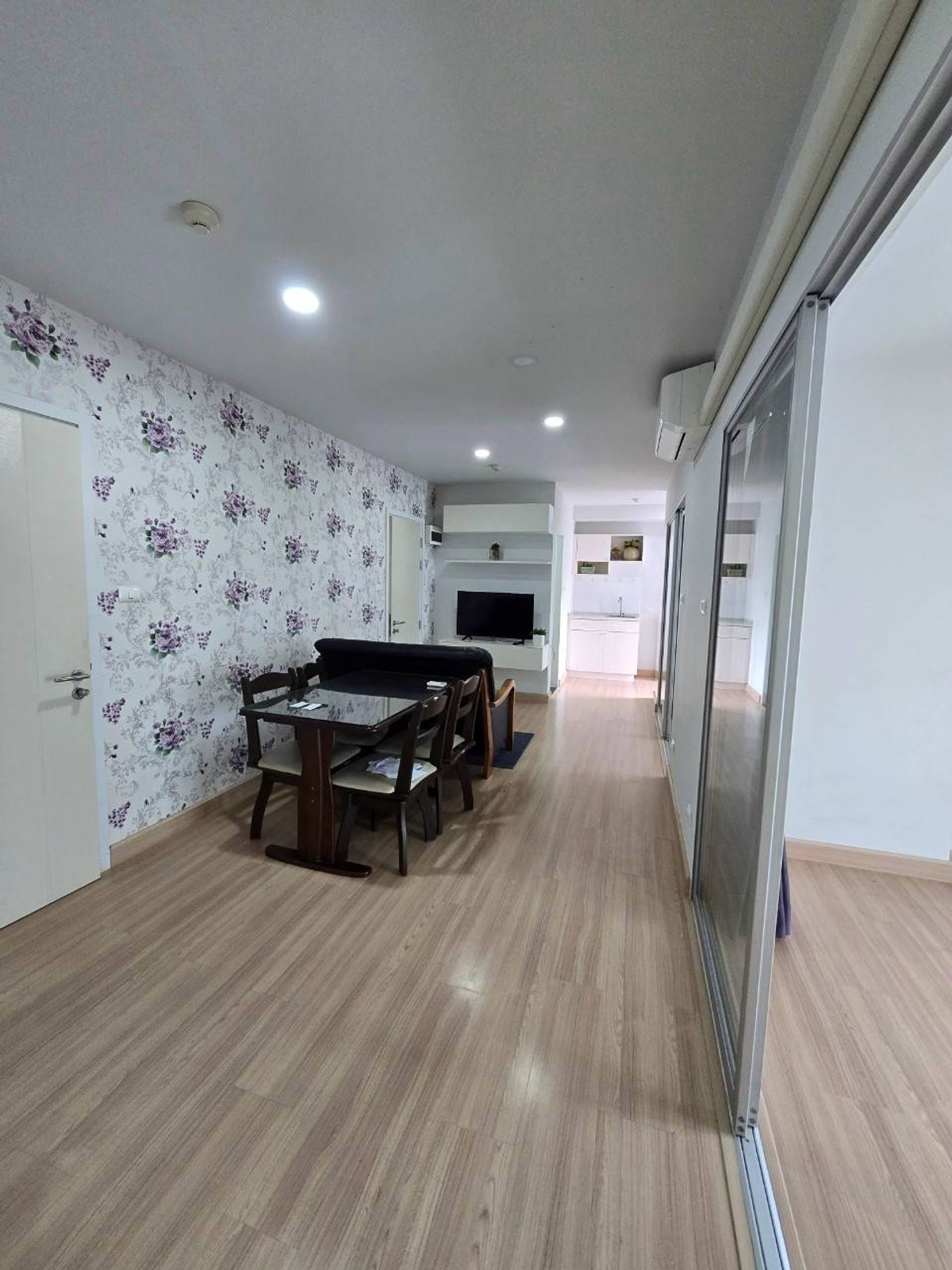 ให้เช่าคอนโดบางนา แบริ่ง ลาซาล : ใกล้รถไฟฟ้า BTS แบริ่ง (ได้สิทธิ์ จอดรถ 2คัน) 2ห้องนอน 2ห้องน้ำ 2ระเบียง