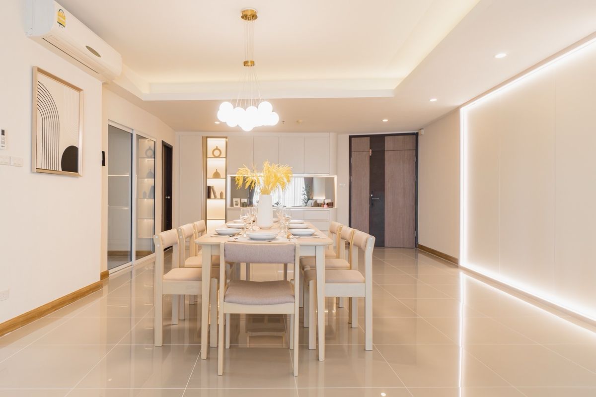ขายคอนโดวงเวียนใหญ่ เจริญนคร : Com 1,000,000 (OWNER) River Front 3 Bed 4 Bath 192 SQM   🔥🔥 วิวพลุ + แม่น้ำเต็ม  รอแต่งสวยมาก