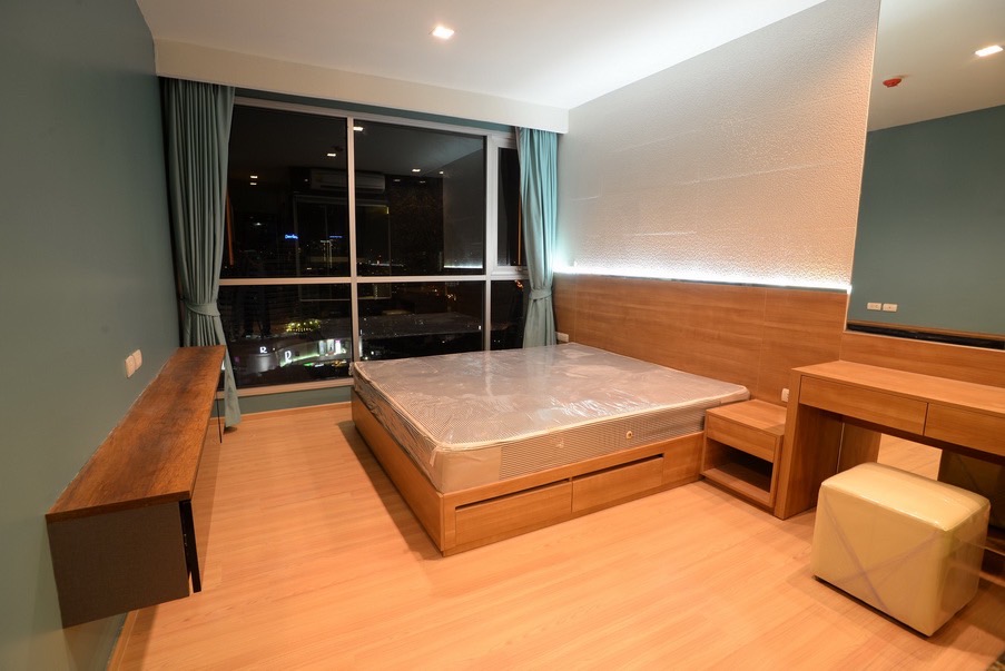 ให้เช่าคอนโดสาทร นราธิวาส : ให้เช่า ✨ Rhythm Sathorn - Narathiwas ✨ เฟอร์นิเจอร์ และ เครื่องใช้ไฟฟ้าครบ ใกล้ BTS สะพานตากสิน