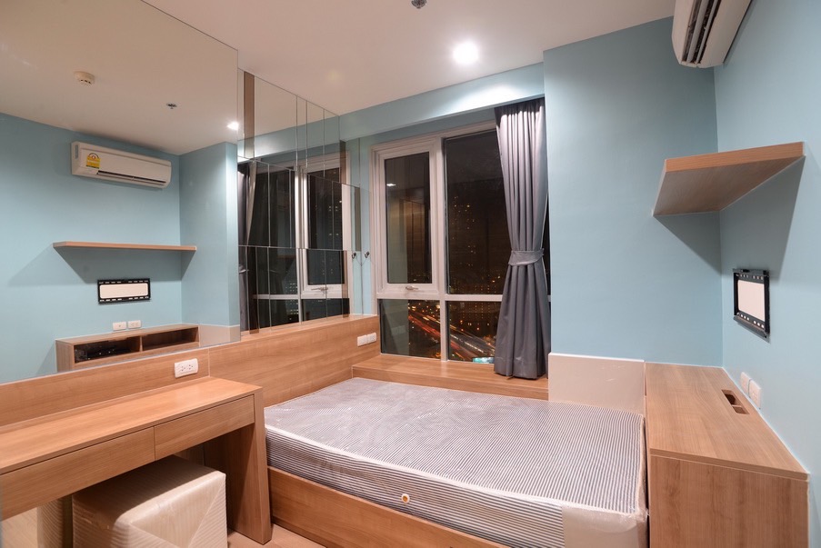 ให้เช่าคอนโดสาทร นราธิวาส : ให้เช่า ✨ Rhythm Sathorn - Narathiwas ✨ เฟอร์นิเจอร์ และ เครื่องใช้ไฟฟ้าครบ ใกล้ BTS สะพานตากสิน