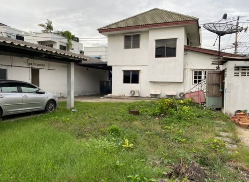 ขายที่ดินรัชดา ห้วยขวาง : ขายที่ดินพร้อมสิ่งปลูกสร้างขนาด 217 ตรว. แปลงมุม รัชดา-สุทธิสาร ซอยจิ๊ปดำริห์ ใกล้แหล่งธุรกิจหลายทำเล อารีย์ พหลโยธิน รัชดา และห้วยขวาง