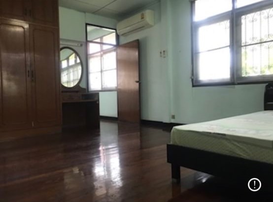 ขายที่ดินรัชดา ห้วยขวาง : ขายที่ดินพร้อมสิ่งปลูกสร้างขนาด 217 ตรว. แปลงมุม รัชดา-สุทธิสาร ซอยจิ๊ปดำริห์ ใกล้แหล่งธุรกิจหลายทำเล อารีย์ พหลโยธิน รัชดา และห้วยขวาง