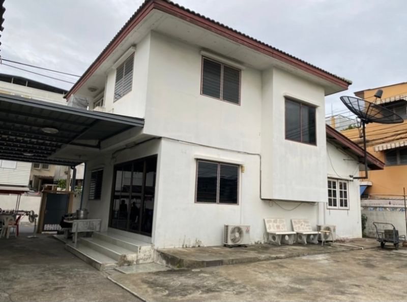 ขายที่ดินรัชดา ห้วยขวาง : ขายที่ดินพร้อมสิ่งปลูกสร้างขนาด 217 ตรว. แปลงมุม รัชดา-สุทธิสาร ซอยจิ๊ปดำริห์ ใกล้แหล่งธุรกิจหลายทำเล อารีย์ พหลโยธิน รัชดา และห้วยขวาง