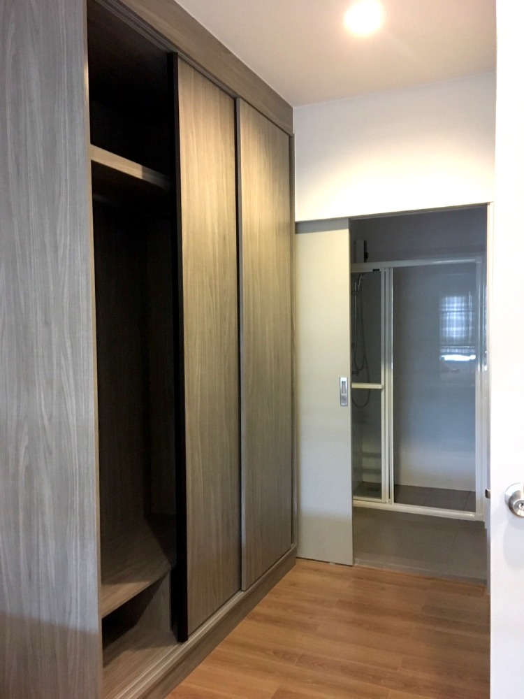 For SaleCondoLadprao, Central Ladprao : 100 meters to MRT Lat Phrao, Sale Chapter One Midtown Lat Phrao 24, 27th floor, ready to move in