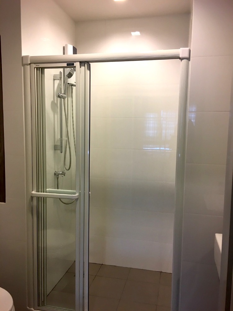 For SaleCondoLadprao, Central Ladprao : 100 meters to MRT Lat Phrao, Sale Chapter One Midtown Lat Phrao 24, 27th floor, ready to move in