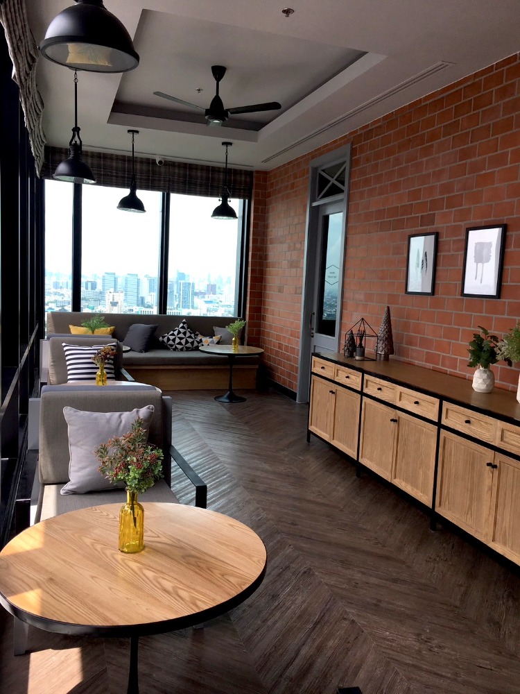 For SaleCondoLadprao, Central Ladprao : 100 meters to MRT Lat Phrao, Sale Chapter One Midtown Lat Phrao 24, 27th floor, ready to move in