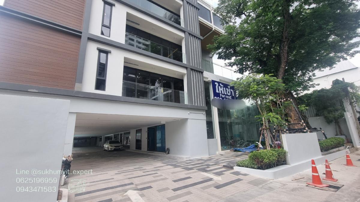 ให้เช่าร้านค้า/ตลาดนัดสุขุมวิท อโศก ทองหล่อ : BTS พร้อมพงษ์ ให้เช่าพื้นที่ ทำร้าน รับทุกธุรกิจที่ถูกกฎหมาย ขนาด 135 ตารางเมตร เพดานสูง มี 2 ชั้น
