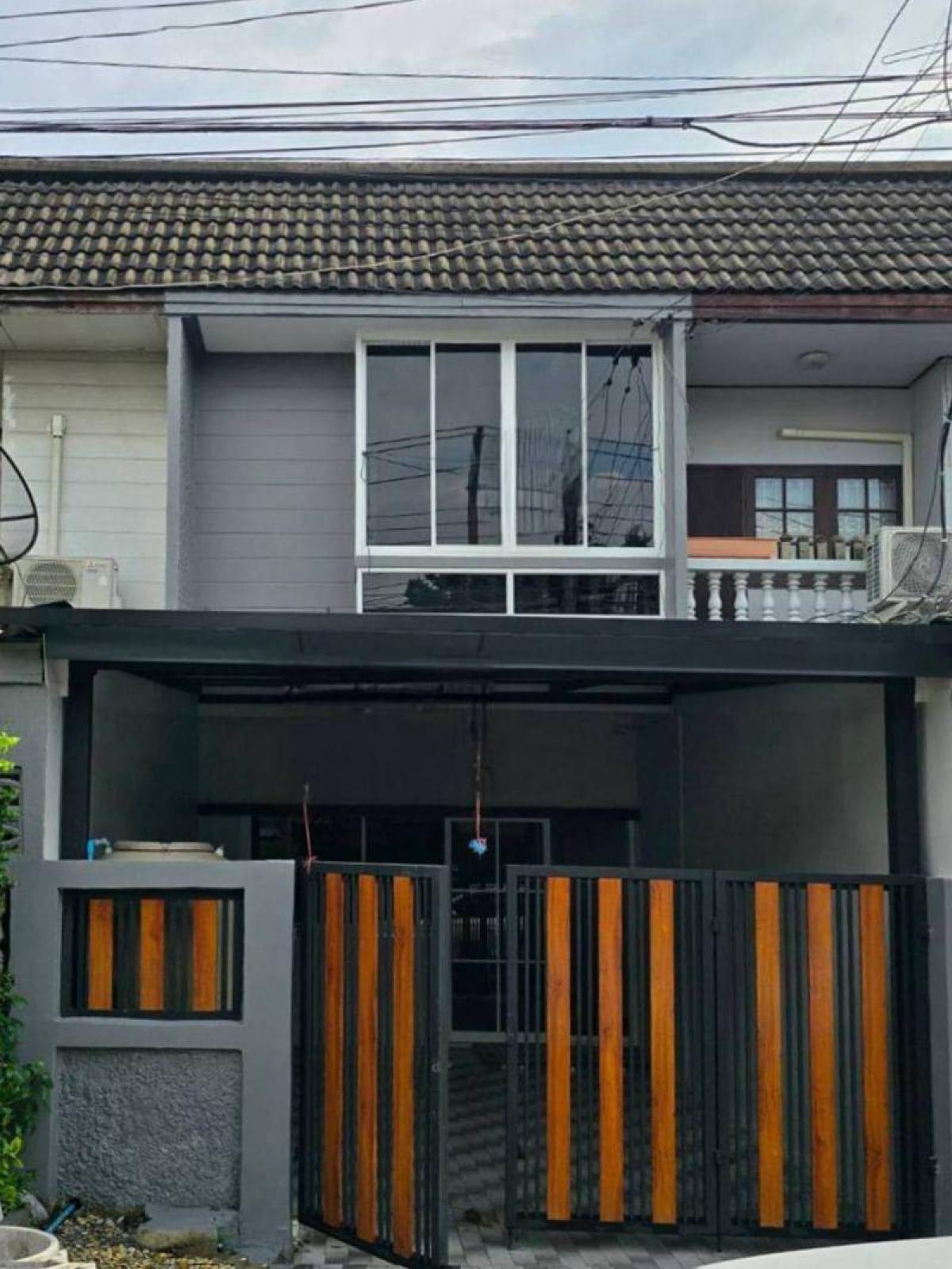 ขายทาวน์โฮมวิภาวดี ดอนเมือง หลักสี่ : หมู่บ้าน สินทรัพย์นคร ถ.เทพรักษ์ บางเขน โลตัสหลักสี่ บิ๊กซี ดอนเมือง สะพานใหม่ แม๊คโคร เทพรักษ์ เซ็นทรัล รามอินทรา ตลาดกลางหมู่บ้านสินทรัพย์ ตลาดนัดยิ่งรวย ตลาดยิ่งเจริญบีทีเอส สายสีเขียว สถานีสายหยุด