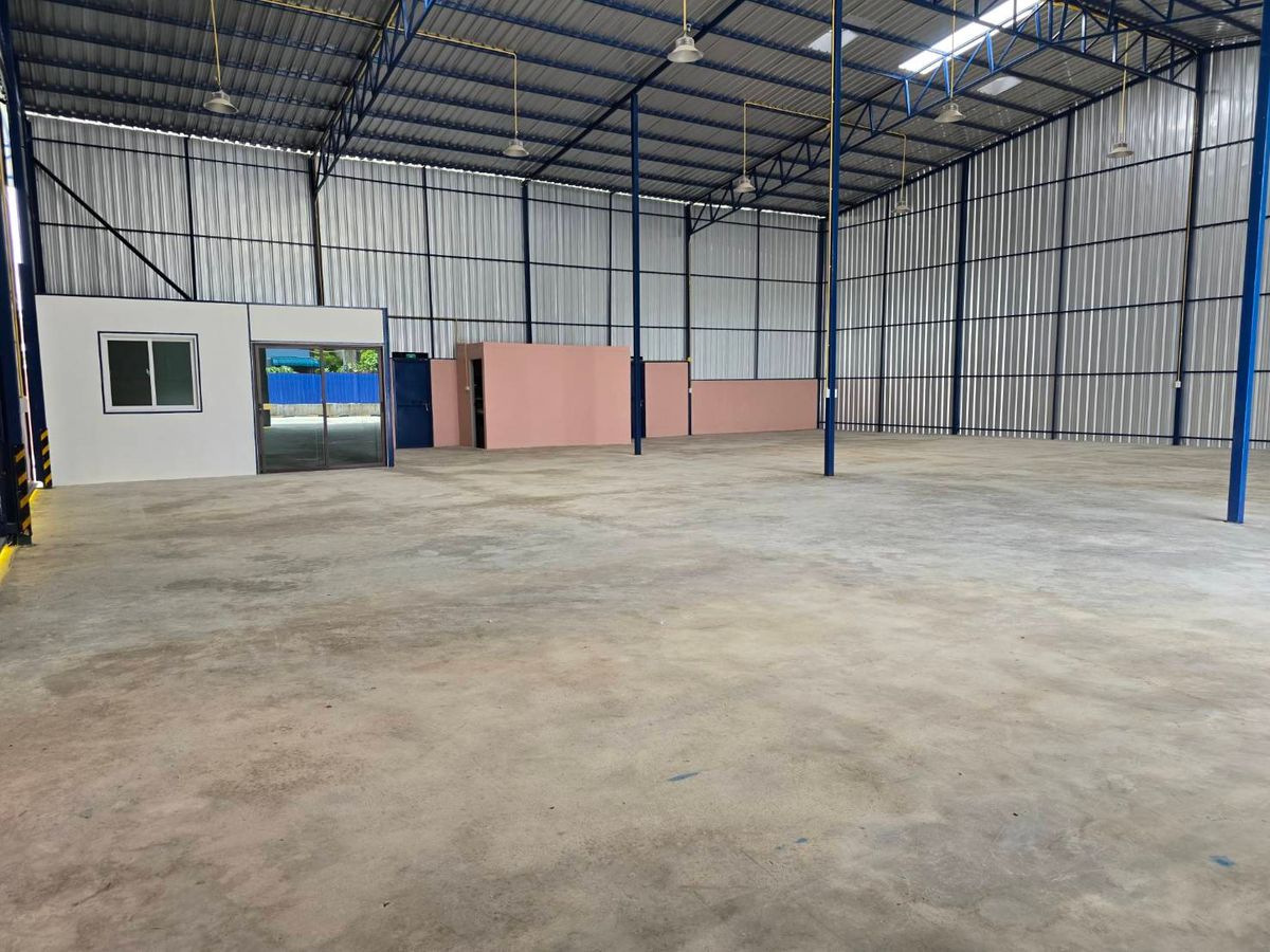 ให้เช่าโกดังพระราม 5 ราชพฤกษ์ บางกรวย : ให้เช่าโกดัง/คลังสินค้า 400 ตร.ม. พร้อมออฟฟิศ ใกล้วงเวียนพระราม 5 ราชพฤกษ์ บางกรวย นนทบุรี