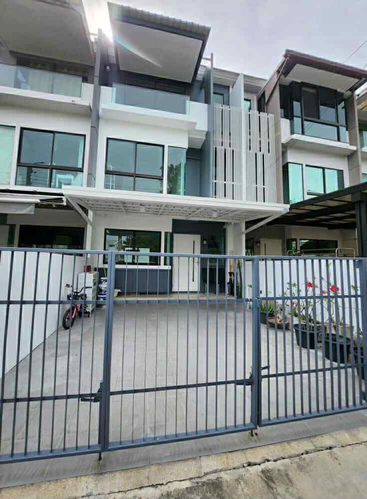 For SaleTownhomeRama 2, Bang Khun Thian : For Sale Townhouse/Townhome  , Baan Mai 2 Rama 2 , nice view , Tha Kham , Bang Khun Thian , Bangkok ,  CX-128680