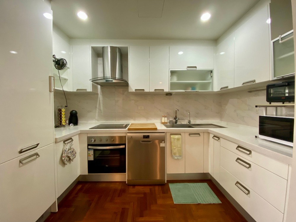 ให้เช่าคอนโดพระราม 3 สาธุประดิษฐ์ : Supreme Ville Cozy 2-Bedroom Spacious Garden Balcony 50,000 per month