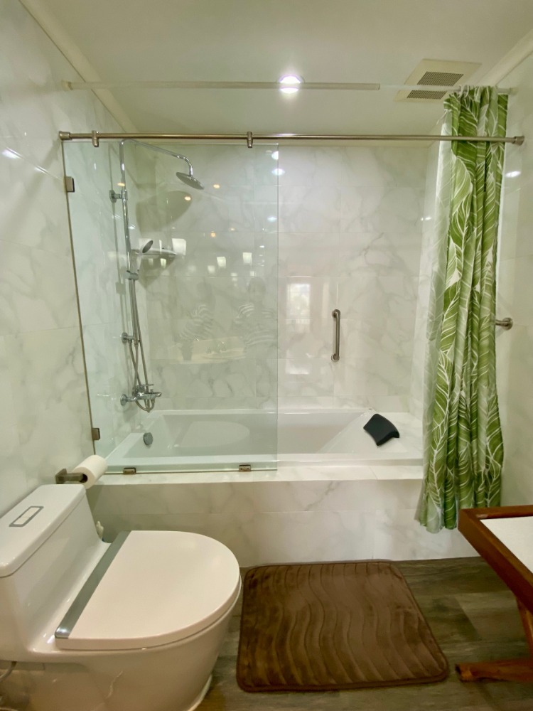 ให้เช่าคอนโดพระราม 3 สาธุประดิษฐ์ : Supreme Ville Cozy 2-Bedroom Spacious Garden Balcony 50,000 per month