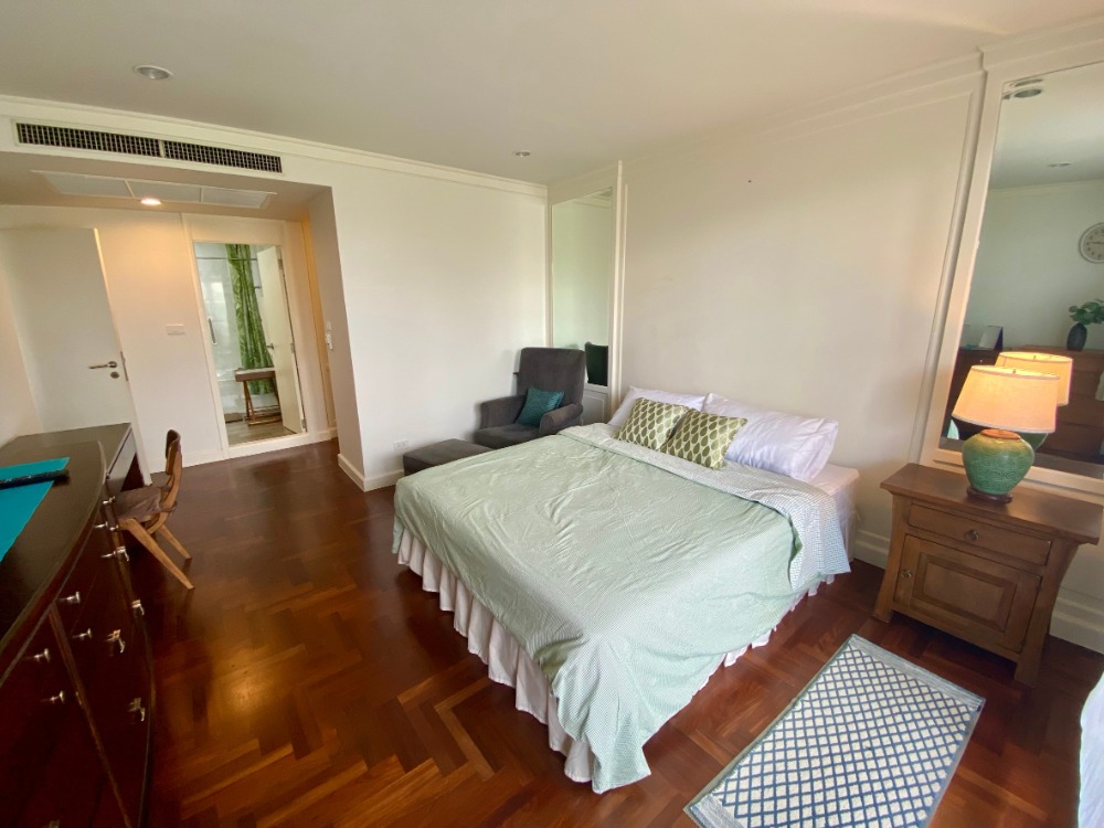 ให้เช่าคอนโดพระราม 3 สาธุประดิษฐ์ : Supreme Ville Cozy 2-Bedroom Spacious Garden Balcony 50,000 per month