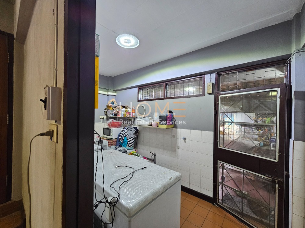 ขายอาคารพาณิชย์นวมินทร์ รามอินทรา : อาคารพาณิชย์ คู้บอน 15 / 4 ชั้น (ขาย), Commercial Building Kubon 15 / 4 Storey (FOR SALE) TAN681