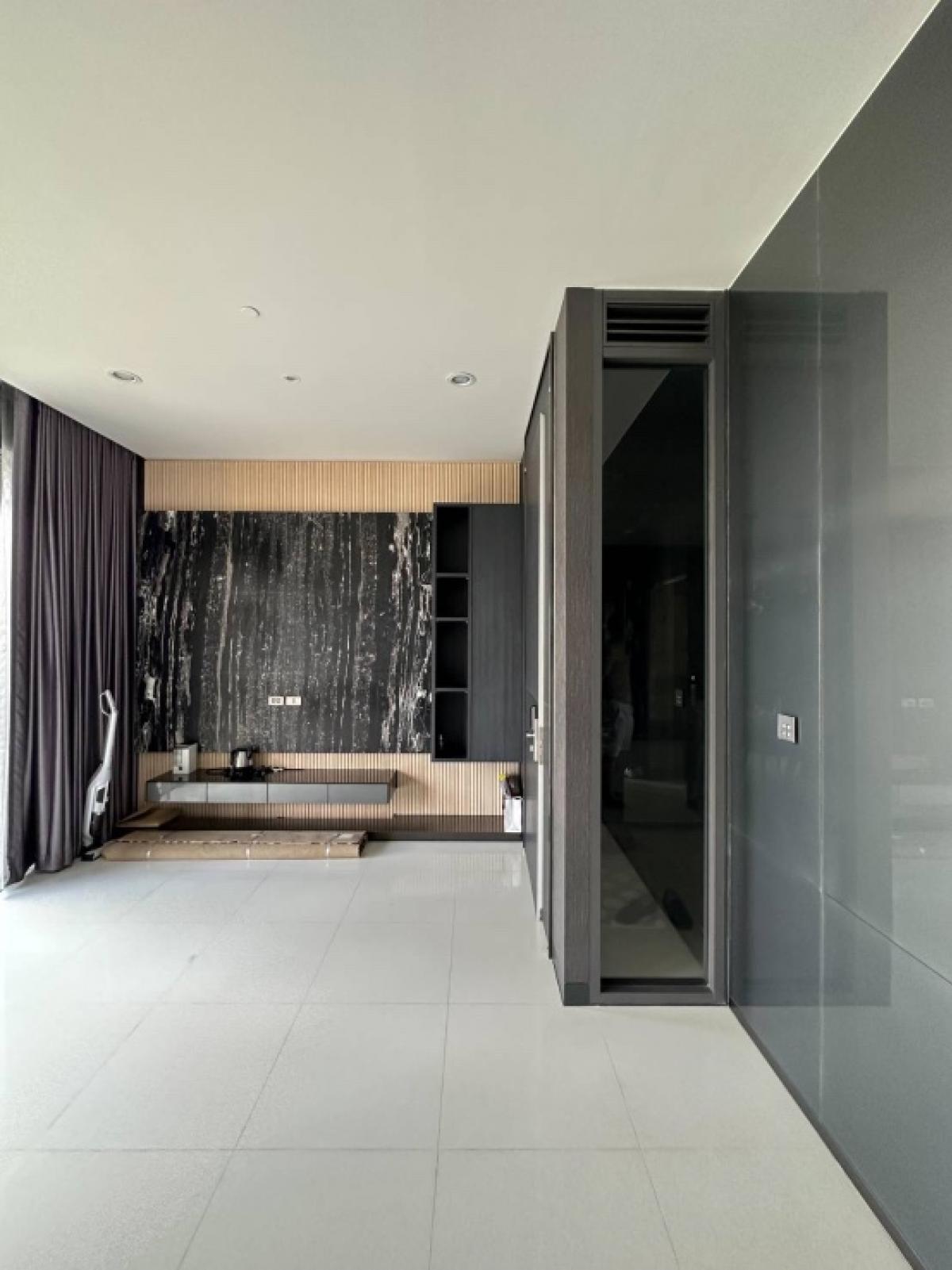 ให้เช่าคอนโดสุขุมวิท อโศก ทองหล่อ : FOR RENT : SPACIOUS 2 BEDROOMS @ SUKHUMVIT 39