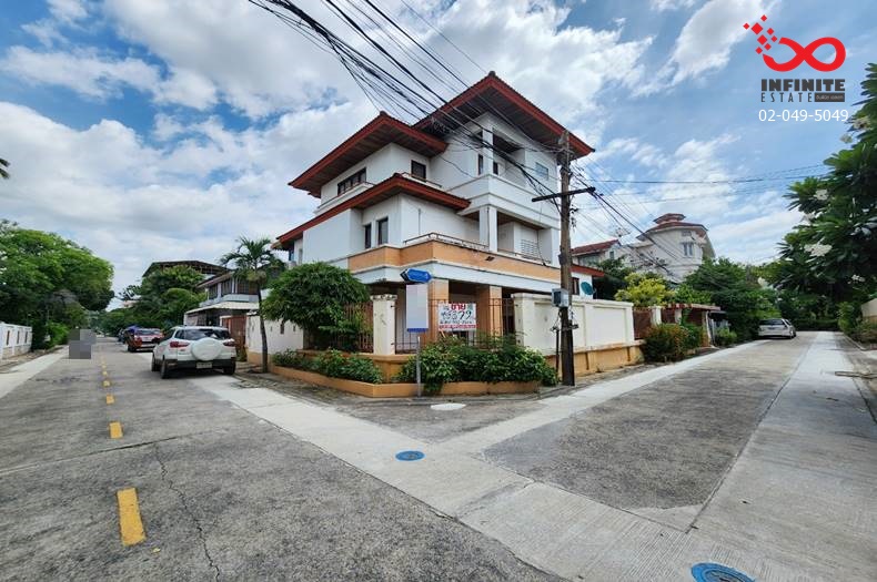ขายบ้านลาดพร้าว101 แฮปปี้แลนด์ : ขายบ้านเดี่ยวหลังมุม 3 ชั้น 79 ตารางวา หมู่บ้านศานตินิเวศ ซอยลาดพร้าว 115 แยก 5 ถนนลาดพร้าว