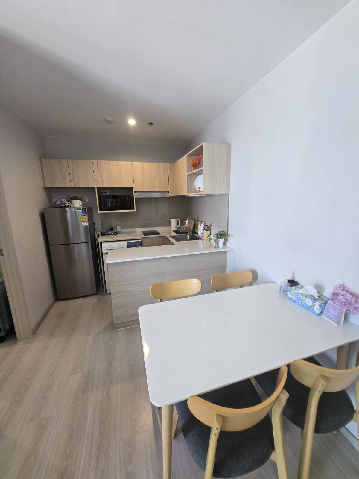 ขายคอนโดพัฒนาการ ศรีนครินทร์ : ขายคอนโด นิว โนเบิล ศรีนครินทร์-ลาซาล ชั้นสูง ห้องมุม MRT-ศรีลาซาล (สายสีเหลือง) สำโรงเหนือ เมืองสมุทรปราการ สมุทรปราการ CX-148679