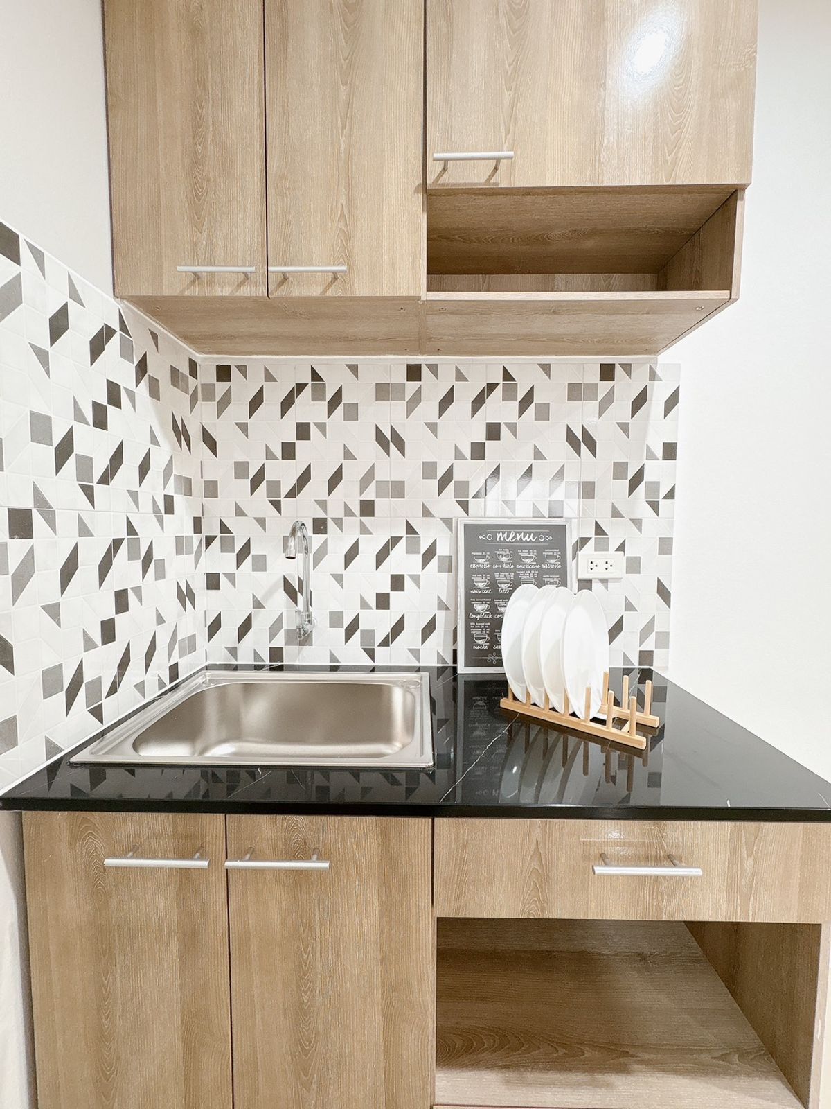 ขายคอนโดเกษตรศาสตร์ รัชโยธิน : ห้องใหญ่ 38 ตารางเมตรคอนโดติดรถไฟฟ้า สถานีรัชโยธิน เฟอร์ครบ พร้อมอยู่ วิวโล่ง ถูก  2.15 ลบ.    (P-431)