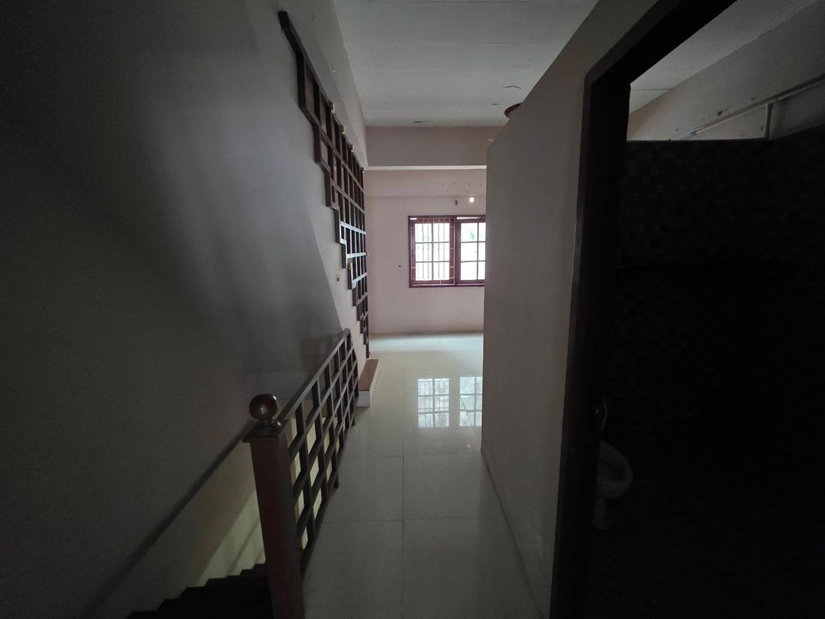 ให้เช่าอาคารพาณิชย์พัฒนาการ ศรีนครินทร์ : ให้เช่าอาคารพาณิชย์  ใกล้ รถไฟสีเหลือง ศรีแบริ่ง เพียง 2 นาที