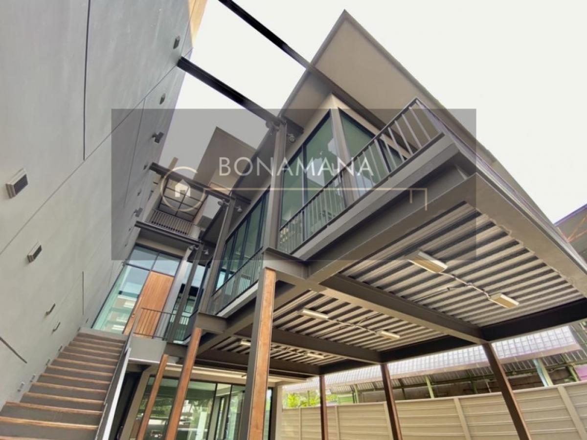 For RentHome OfficeRatchadapisek, Huaikwang, Suttisan : Stand Alone Home Office Maengjai - Rama 9 Near Pradit Manutham Road